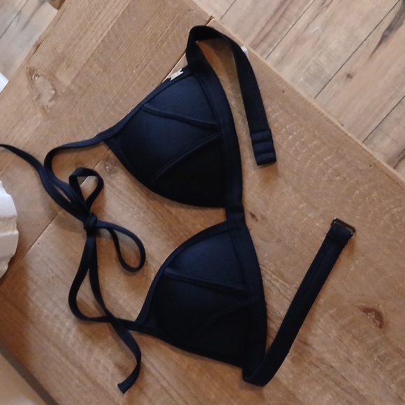 Victoria's Secret PINK Black Halter Triangle  Padded Bikini Top. Size M - Picture 16 of 17